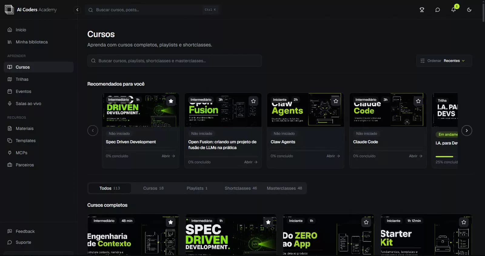 Área de cursos da plataforma AI Coders, com recomendações e o catálogo completo